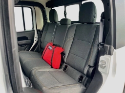 Jeep Gladiator Sport 4x4 2026