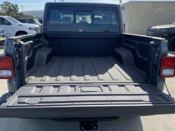 Jeep Gladiator Sport 4x4 2026