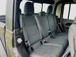Jeep Gladiator Sport 4x4 2026