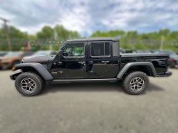 Jeep Gladiator Shadow Ops 4x4 2026