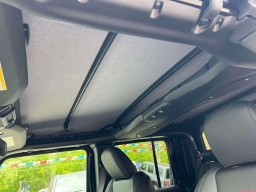 Jeep Gladiator Shadow Ops 4x4 2026