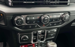 Jeep Gladiator Shadow Ops 4x4 2026