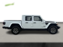 Jeep Gladiator Shadow Ops 4x4 2026