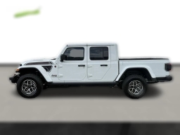 Jeep Gladiator Shadow Ops 4x4 2026