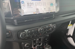 Jeep Gladiator Shadow Ops 4x4 2026