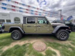 Jeep Gladiator Shadow Ops 4x4 2026