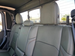 Jeep Gladiator Mojave 4x4 2026
