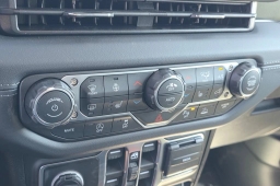 Jeep Gladiator Mojave 4x4 2026