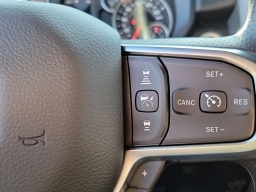 Ram 1500 Express 4x2 Crew Cab 5'7" Box 2026