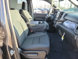 Ram 1500 Express 4x2 Crew Cab 5'7" Box 2026