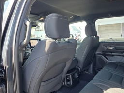 Ram 1500 Express 4x2 Crew Cab 5'7" Box 2026