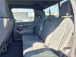Ram 1500 Express 4x2 Crew Cab 5'7" Box 2026