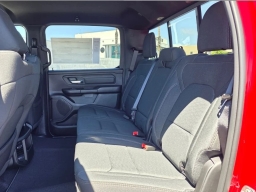 Ram 1500 Express 4x2 Crew Cab 5'7" Box 2026
