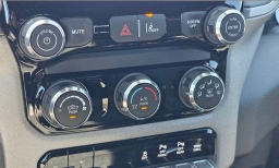 Ram 1500 Express 4x2 Crew Cab 5'7" Box 2026