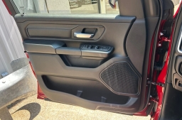 Ram 1500 Express 4x4 Quad Cab 6'4" Box 2026