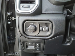 Ram 1500 Big Horn 4x4 Crew Cab 5'7" Box 2026