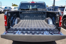 Ram 1500 Big Horn 4x4 Crew Cab 5'7" Box 2026