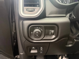Ram 1500 Big Horn 4x4 Crew Cab 5'7" Box 2026