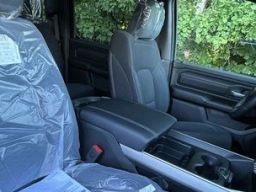 Ram 1500 Express 4x4 Crew Cab 5'7" Box 2026