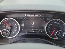 Ram 1500 Express 4x4 Crew Cab 5'7" Box 2026