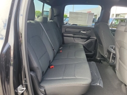 Ram 1500 Express 4x4 Crew Cab 5'7" Box 2026