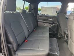 Ram 1500 Express 4x4 Crew Cab 5'7" Box 2026