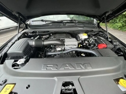 Ram 1500 Express 4x4 Crew Cab 5'7" Box 2026