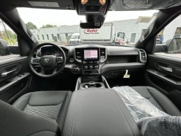 Ram 1500 Express 4x4 Crew Cab 5'7" Box 2026