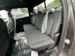 Ram 1500 Express 4x4 Crew Cab 5'7" Box 2026