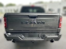 Ram 1500 Express 4x4 Crew Cab 5'7" Box 2026