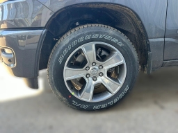 Ram 1500 Express 4x4 Crew Cab 5'7" Box 2026