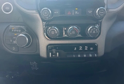 Ram 1500 Express 4x4 Crew Cab 5'7" Box 2026