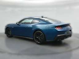 Ford Mustang GT Fastback 2026