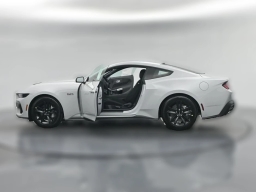 Ford Mustang GT Fastback 2026