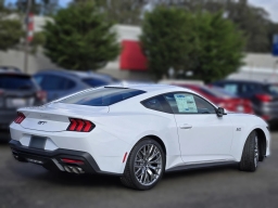 Ford Mustang GT Premium Fastback 2026