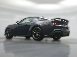 Ford Mustang Dark Horse Fastback 2026