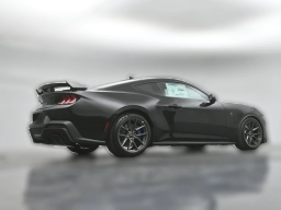 Ford Mustang Dark Horse Fastback 2026