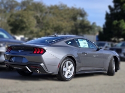 Ford Mustang EcoBoost Fastback 2026