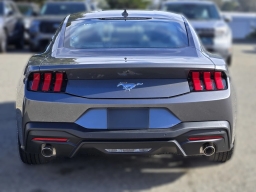 Ford Mustang EcoBoost Fastback 2026