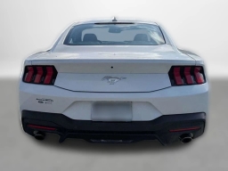 Ford Mustang EcoBoost Fastback 2026