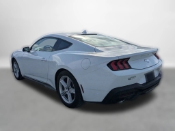 Ford Mustang EcoBoost Fastback 2026