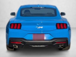 Ford Mustang EcoBoost Fastback 2026