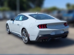 Ford Mustang EcoBoost Fastback 2026
