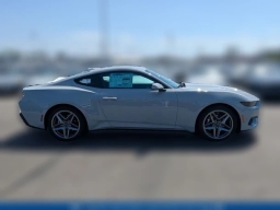 Ford Mustang EcoBoost Fastback 2026