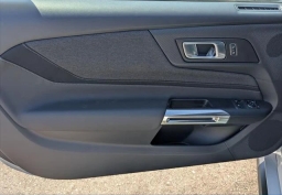 Ford Mustang EcoBoost Fastback 2026