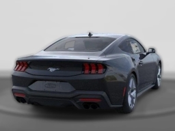 Ford Mustang EcoBoost Fastback 2026