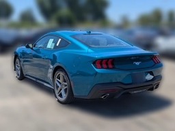 Ford Mustang EcoBoost Fastback 2026