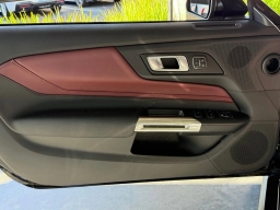 Ford Mustang EcoBoost Convertible 2026