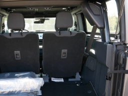 Ford Bronco Base 2 Door 4x4 2025