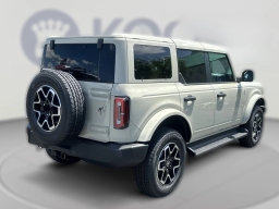 Ford Bronco Outer Banks 4 Door 4x4 2026